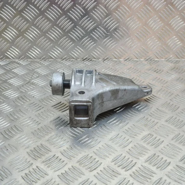 Variklio tvirtinimo kronšteinas