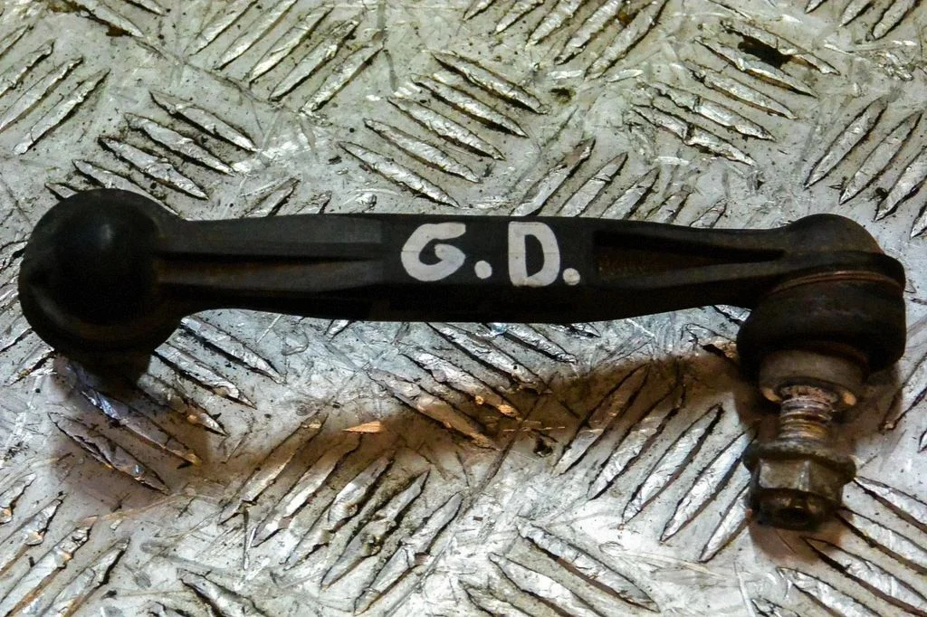 Galinė stabilizatoriaus traukė
