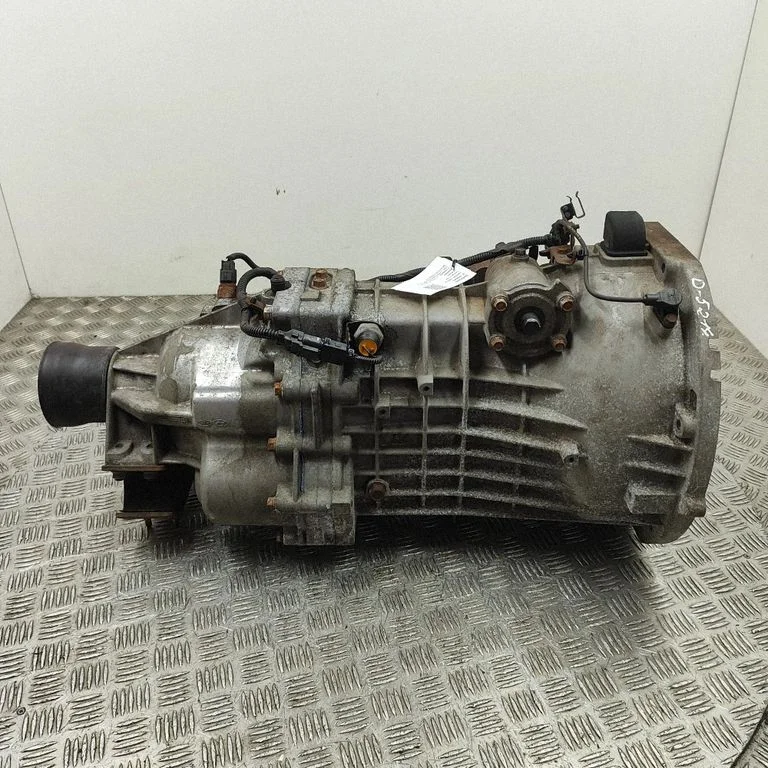Mechaninė 6 pavarų dėžė