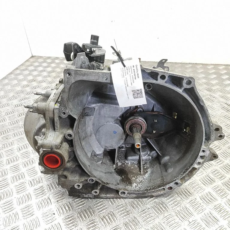 Mechaninė 6 pavarų dėžė