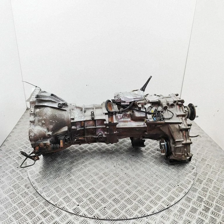 Mechaninė 6 pavarų dėžė
