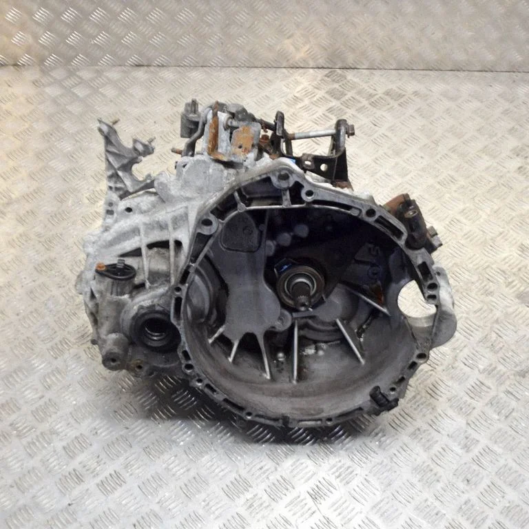 Mechaninė 6 pavarų dėžė