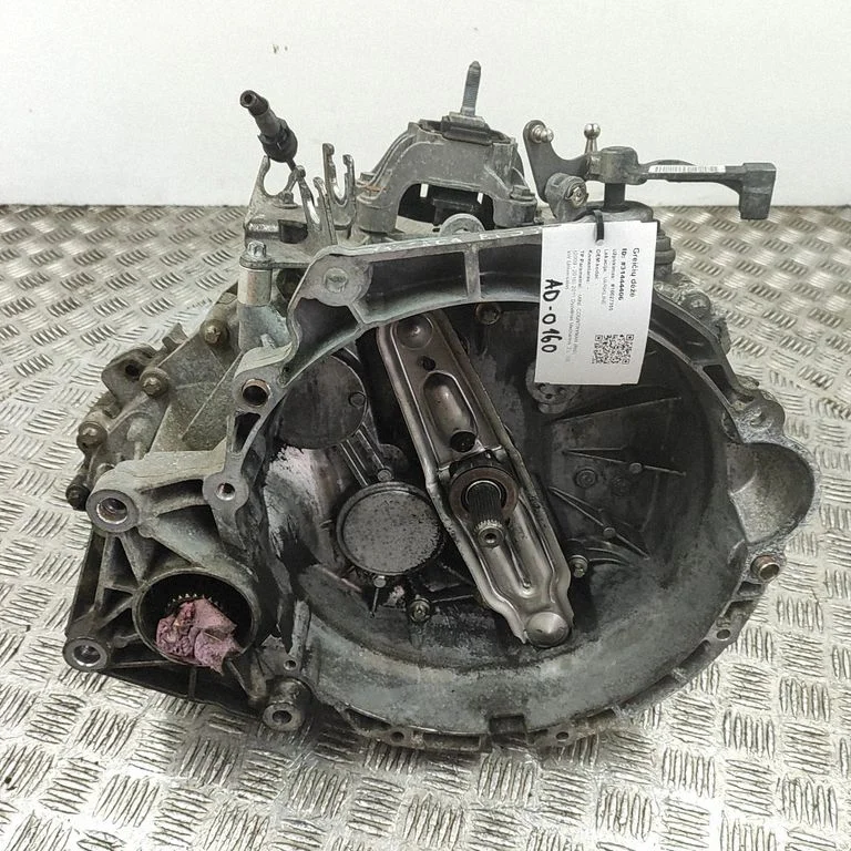 Mechaninė 6 pavarų dėžė