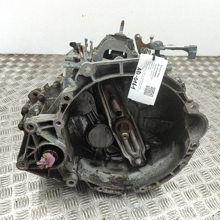 Mechaninė 6 pavarų dėžė