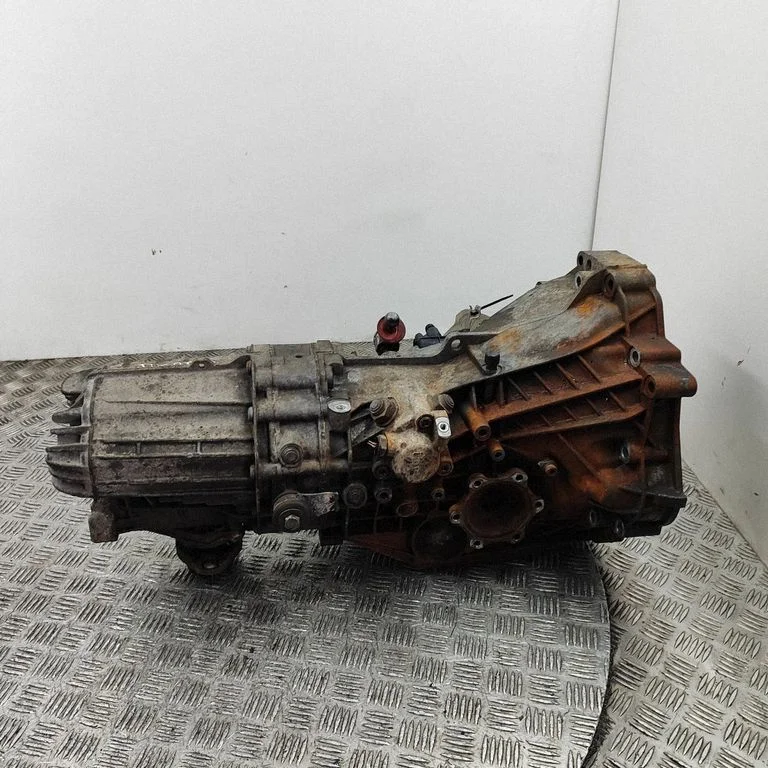 Mechaninė 6 pavarų dėžė
