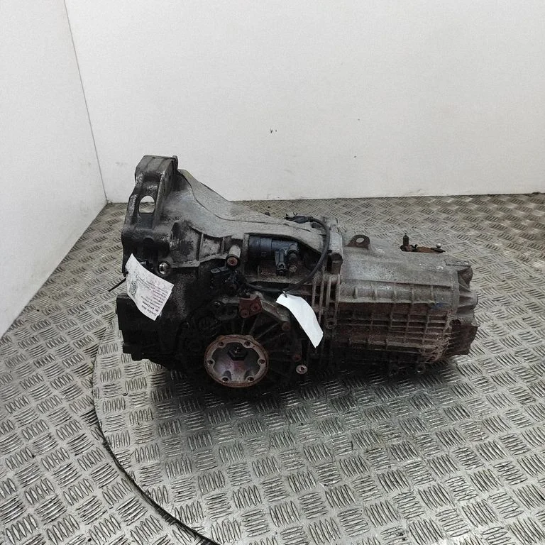 Mechaninė 6 pavarų dėžė