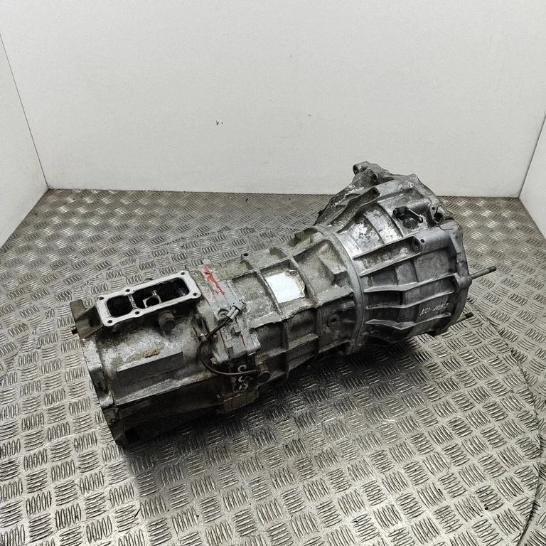 Mechaninė 6 pavarų dėžė
