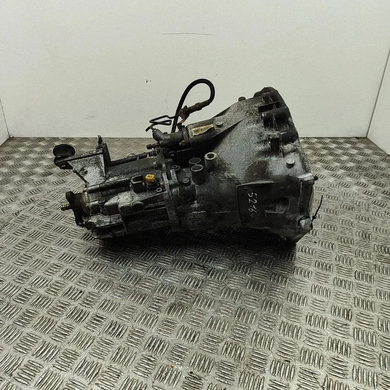 Mechaninė 6 pavarų dėžė