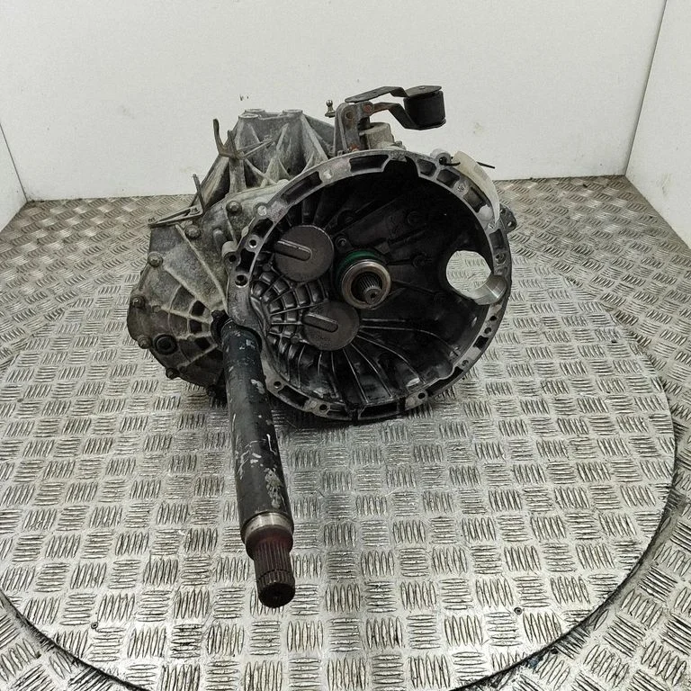 Mechaninė 6 pavarų dėžė