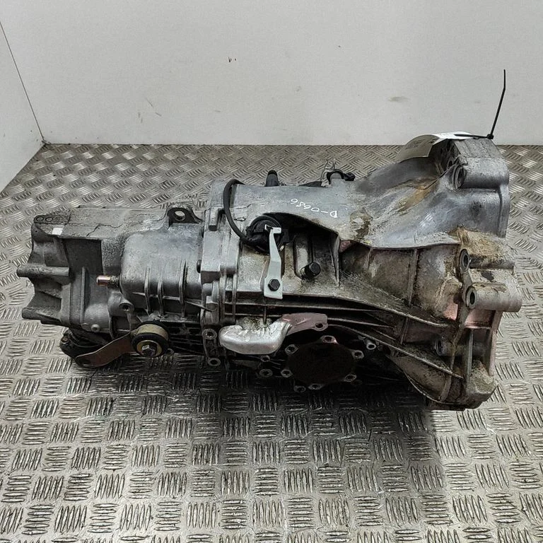 Mechaninė 6 pavarų dėžė