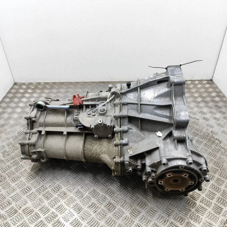 Mechaninė 6 pavarų dėžė