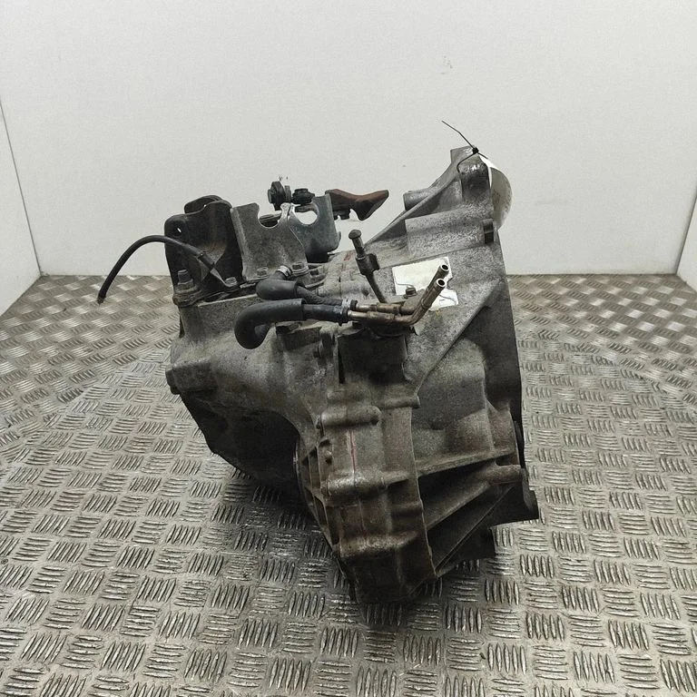 Mechaninė 6 pavarų dėžė