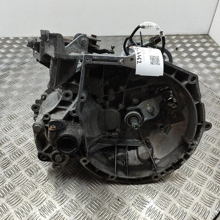Mechaninė 6 pavarų dėžė