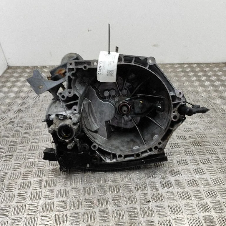 Mechaninė 6 pavarų dėžė