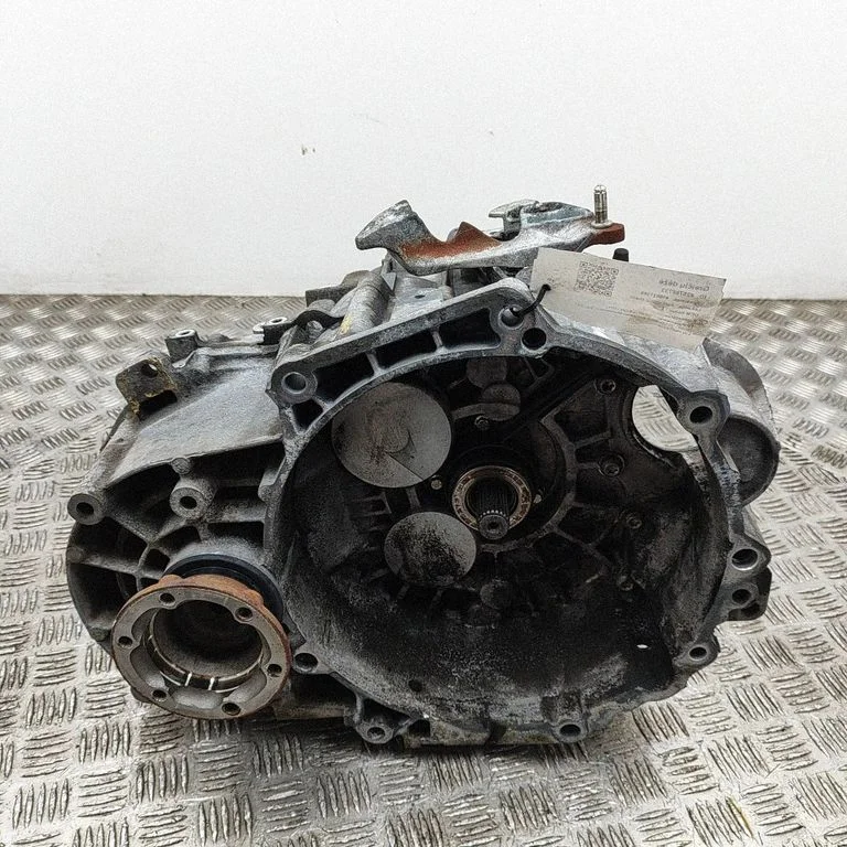 Mechaninė 6 pavarų dėžė