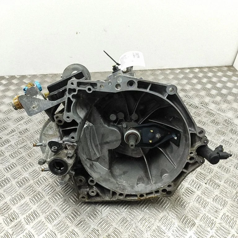 Mechaninė 6 pavarų dėžė
