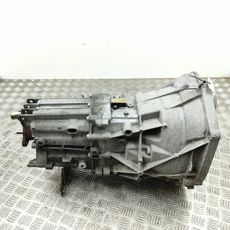 Mechaninė 6 pavarų dėžė