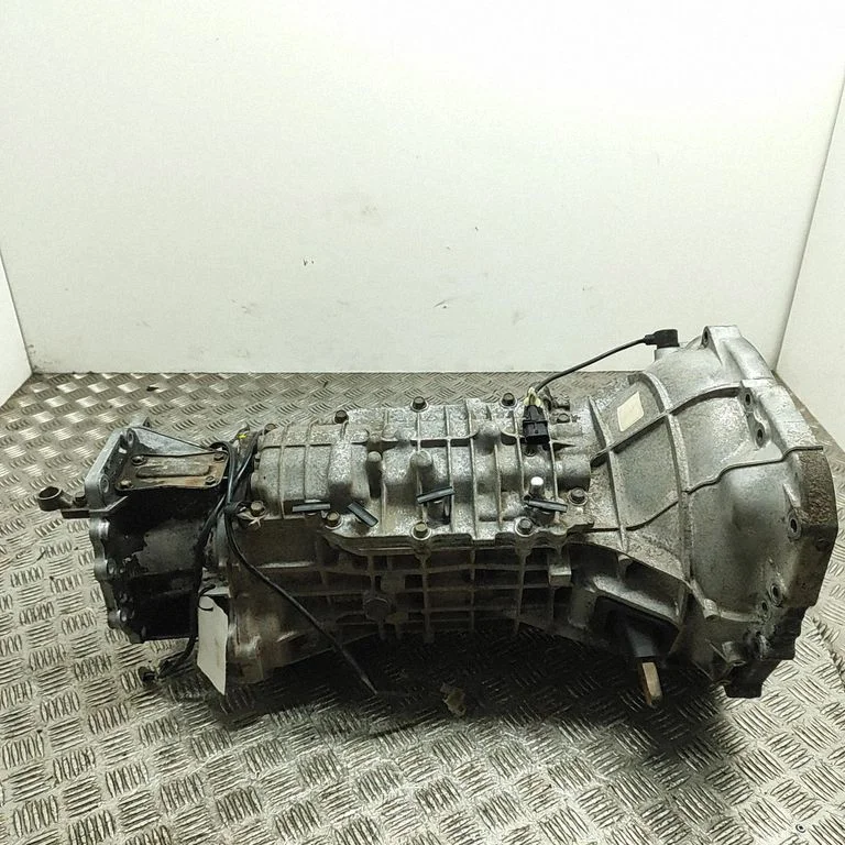 Mechaninė 6 pavarų dėžė