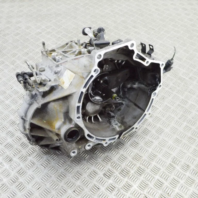 Mechaninė 6 pavarų dėžė