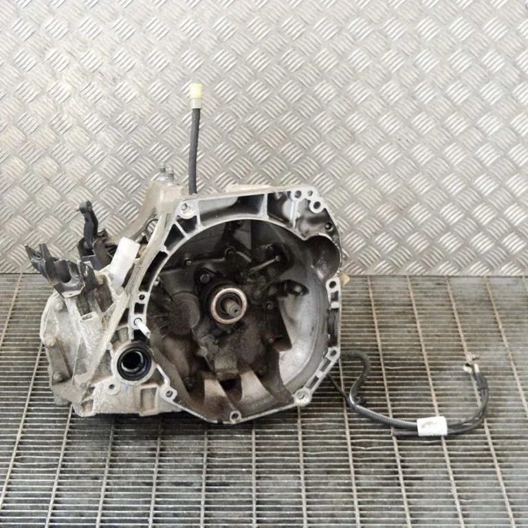 Mechaninė 6 pavarų dėžė
