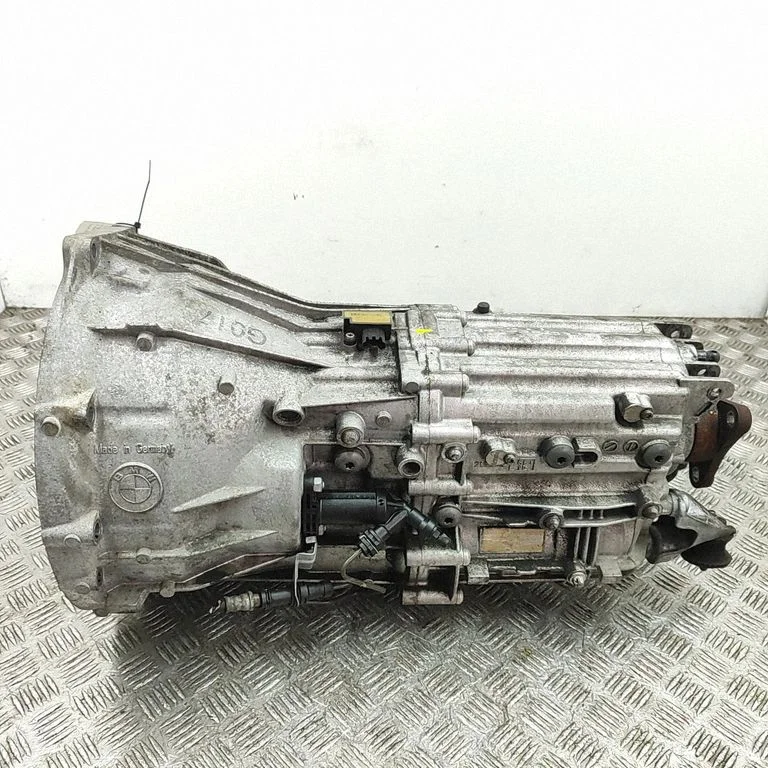 Mechaninė 6 pavarų dėžė