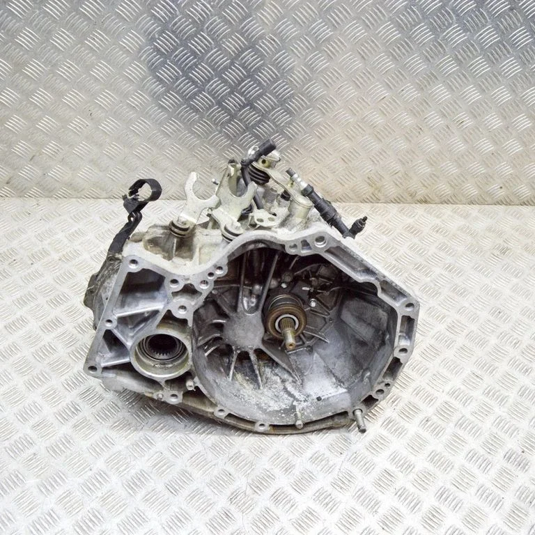 Mechaninė 6 pavarų dėžė