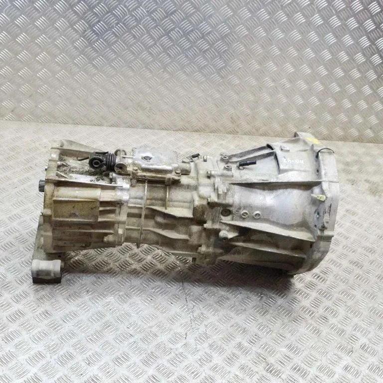 Mechaninė 6 pavarų dėžė