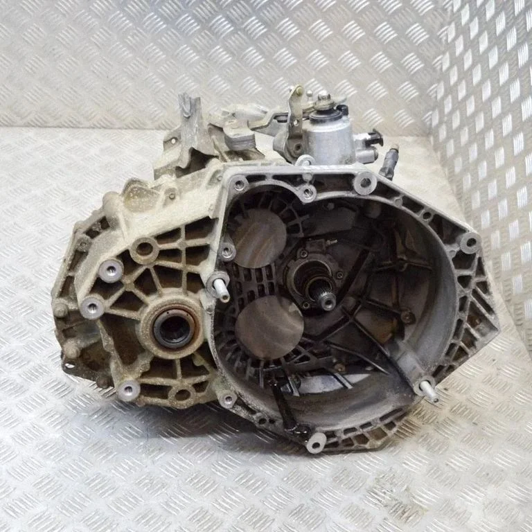 Mechaninė 6 pavarų dėžė