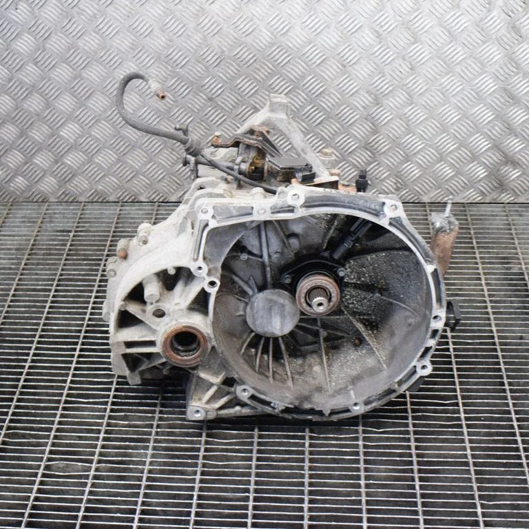 Mechaninė 6 pavarų dėžė