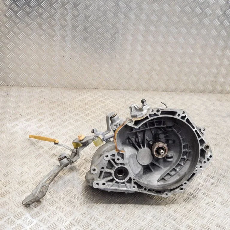 Mechaninė 6 pavarų dėžė