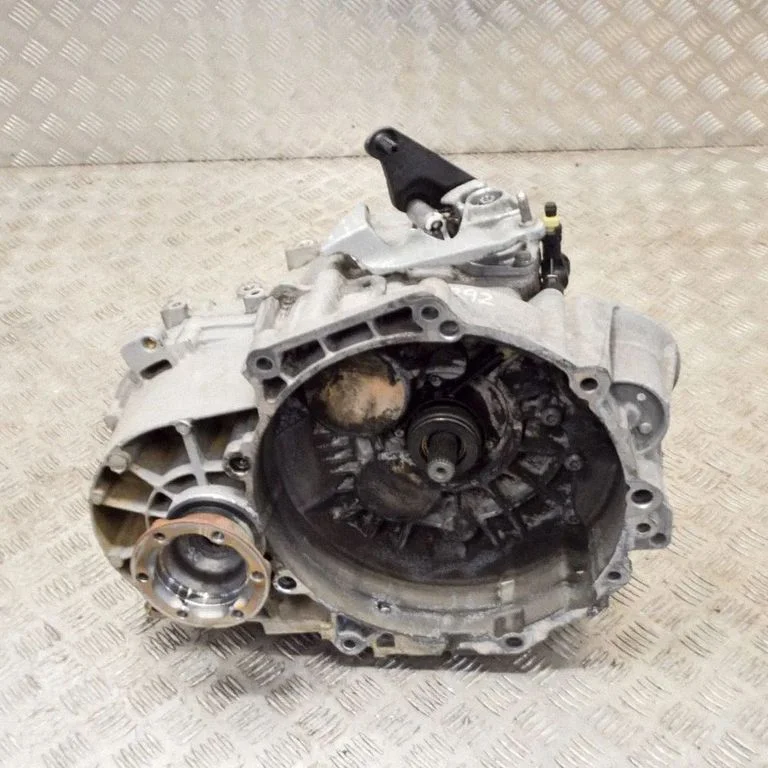 Mechaninė 6 pavarų dėžė
