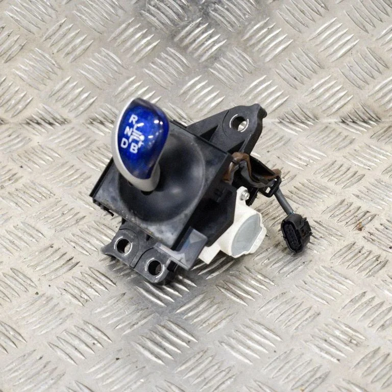 Pavarų perjungimo mechanizmas (kulisa)