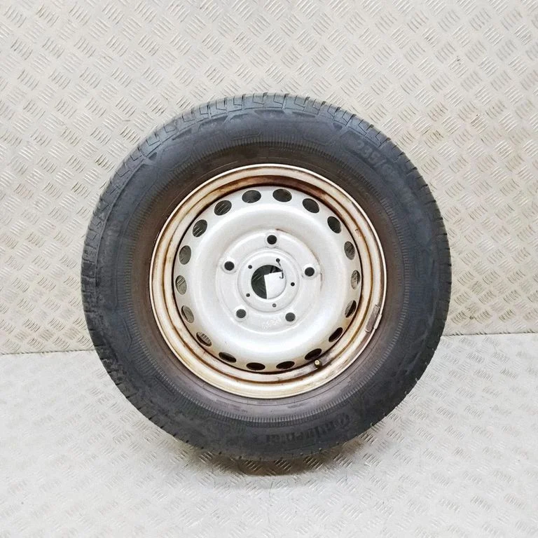 R12 lengvojo lydinio ratlankis (-iai)