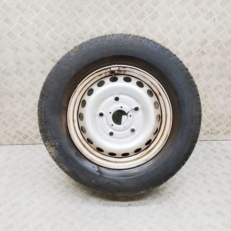 R12 lengvojo lydinio ratlankis (-iai)