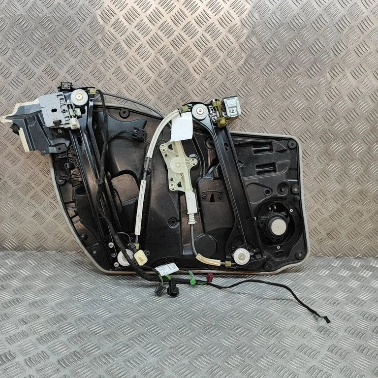 Priekinio el. Lango pakėlimo mechanizmo komplektas