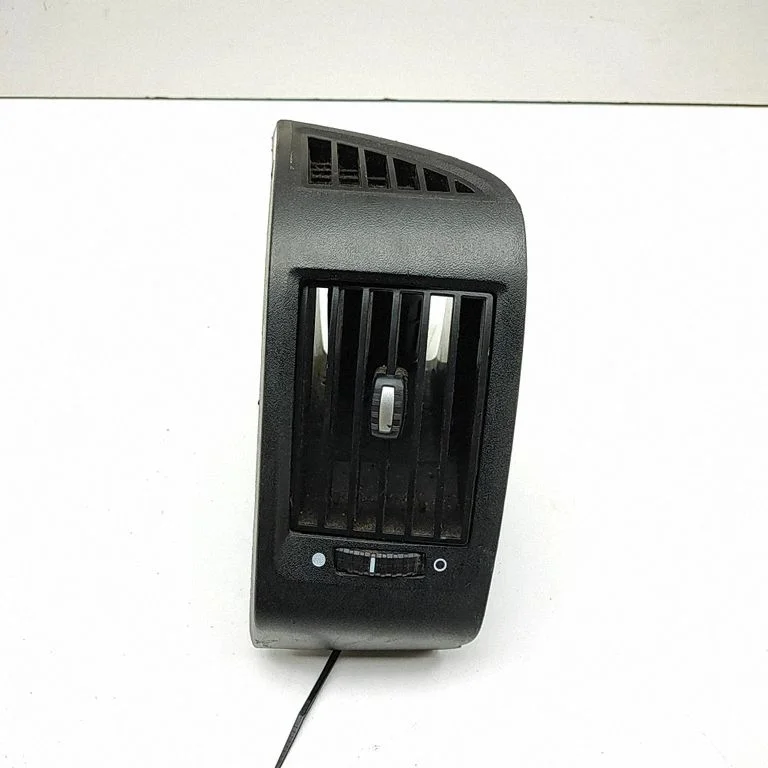 Lango oro grotelės