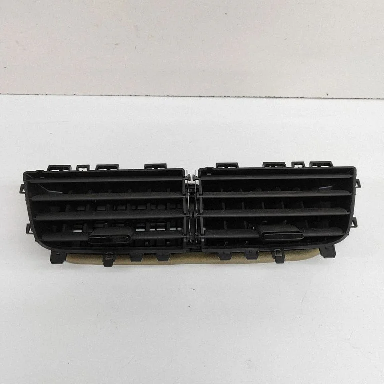 Lango oro grotelės