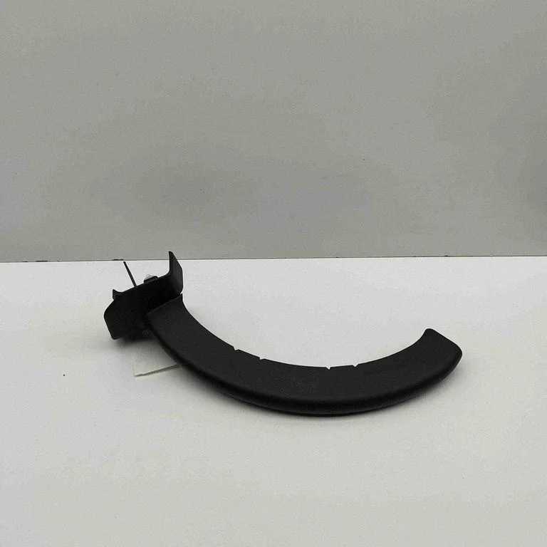 Kita bagažinės apdailos detalė