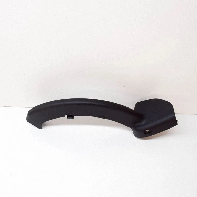 Kita bagažinės apdailos detalė