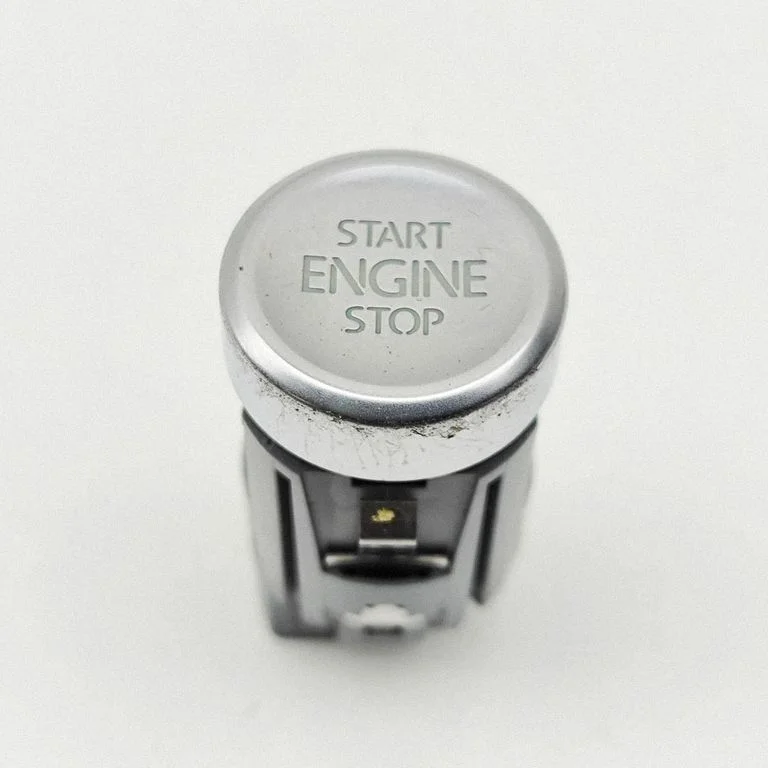 Automobilio užvedimo jungtukas