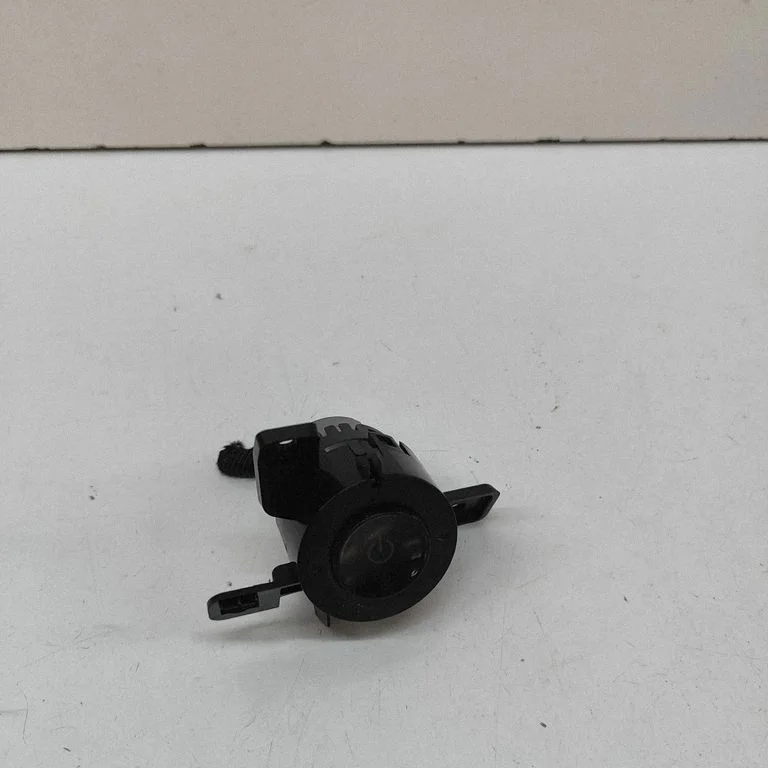 Automobilio užvedimo jungtukas