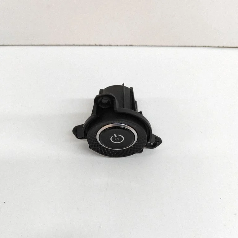 Automobilio užvedimo jungtukas