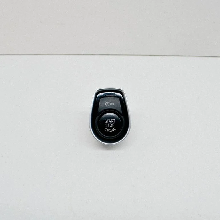 Automobilio užvedimo jungtukas