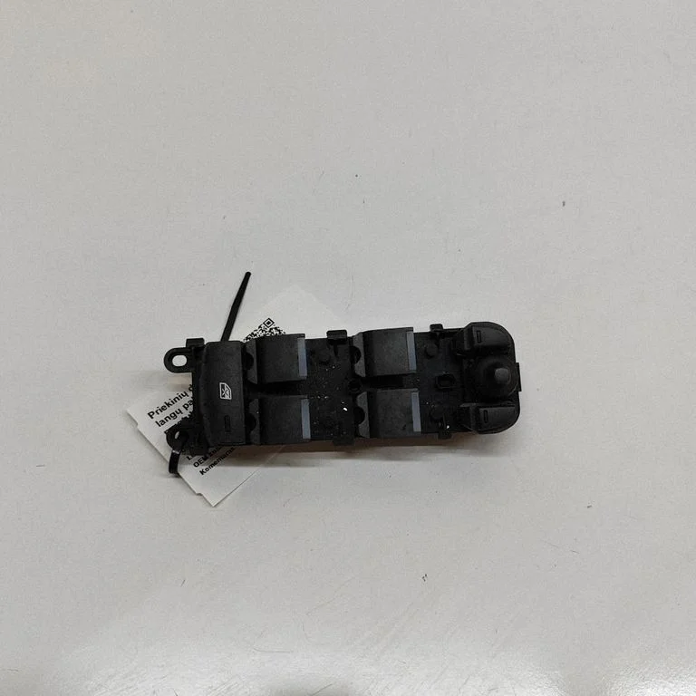 Elektrinių langų jungtukas