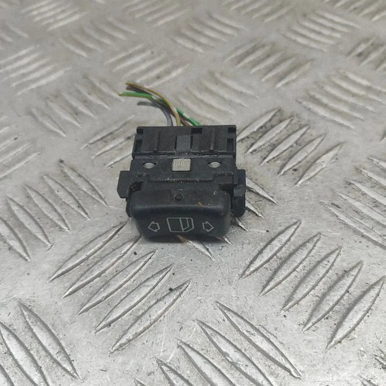 Elektrinių langų jungtukas