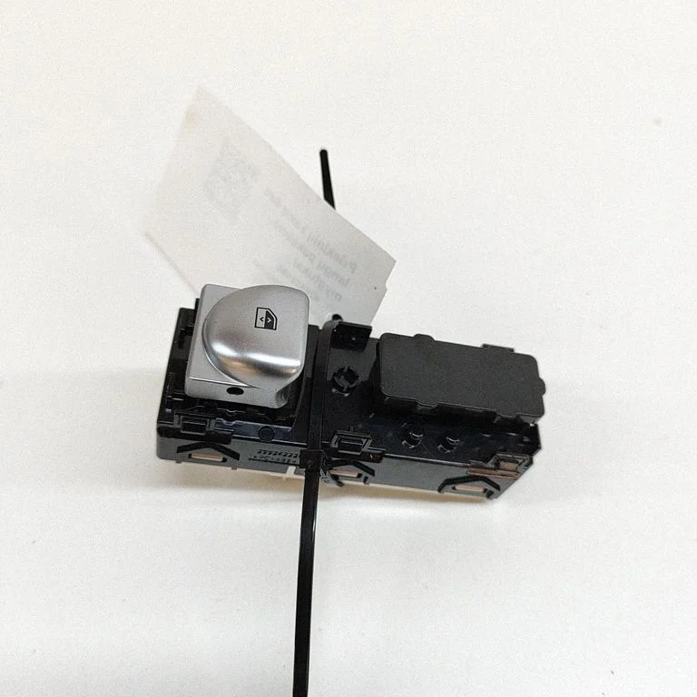 Elektrinių langų jungtukas