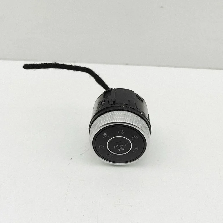 Kiti jungtukai/ rankenėlės/ perjungėjai