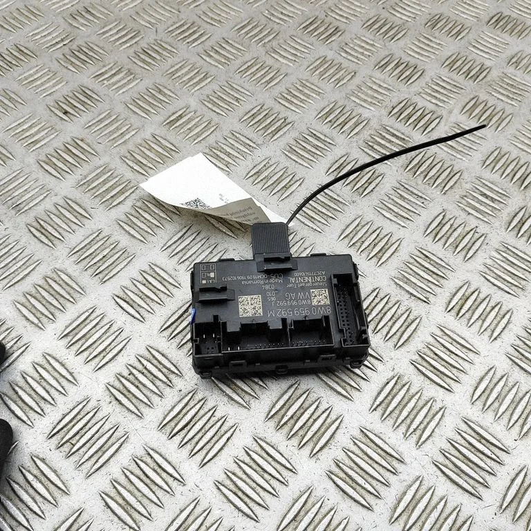 Durų elektronikos valdymo blokas