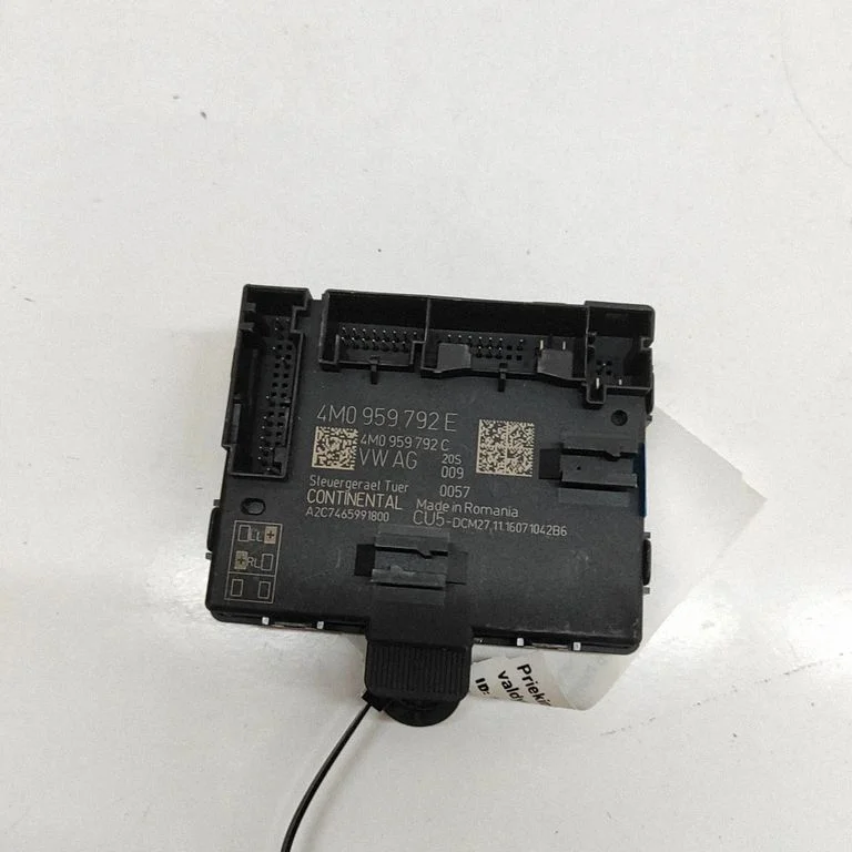 Durų elektronikos valdymo blokas
