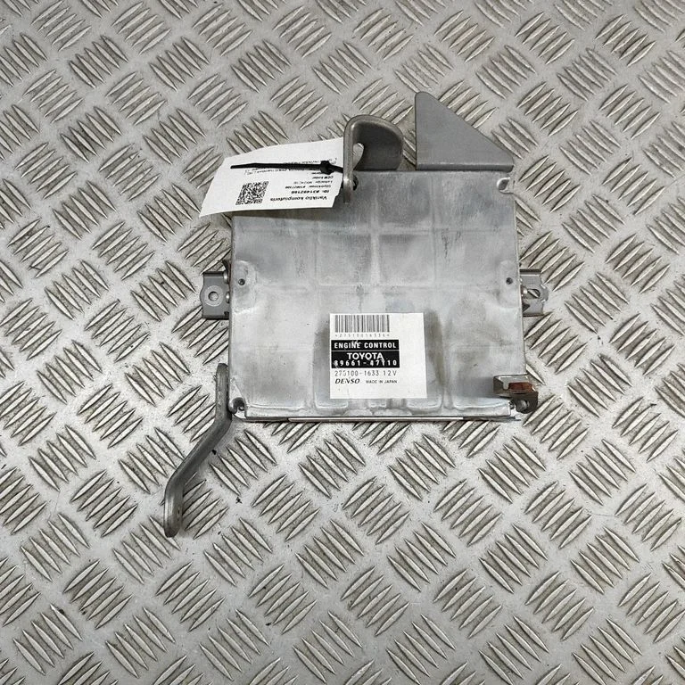 Variklio valdymo blokas